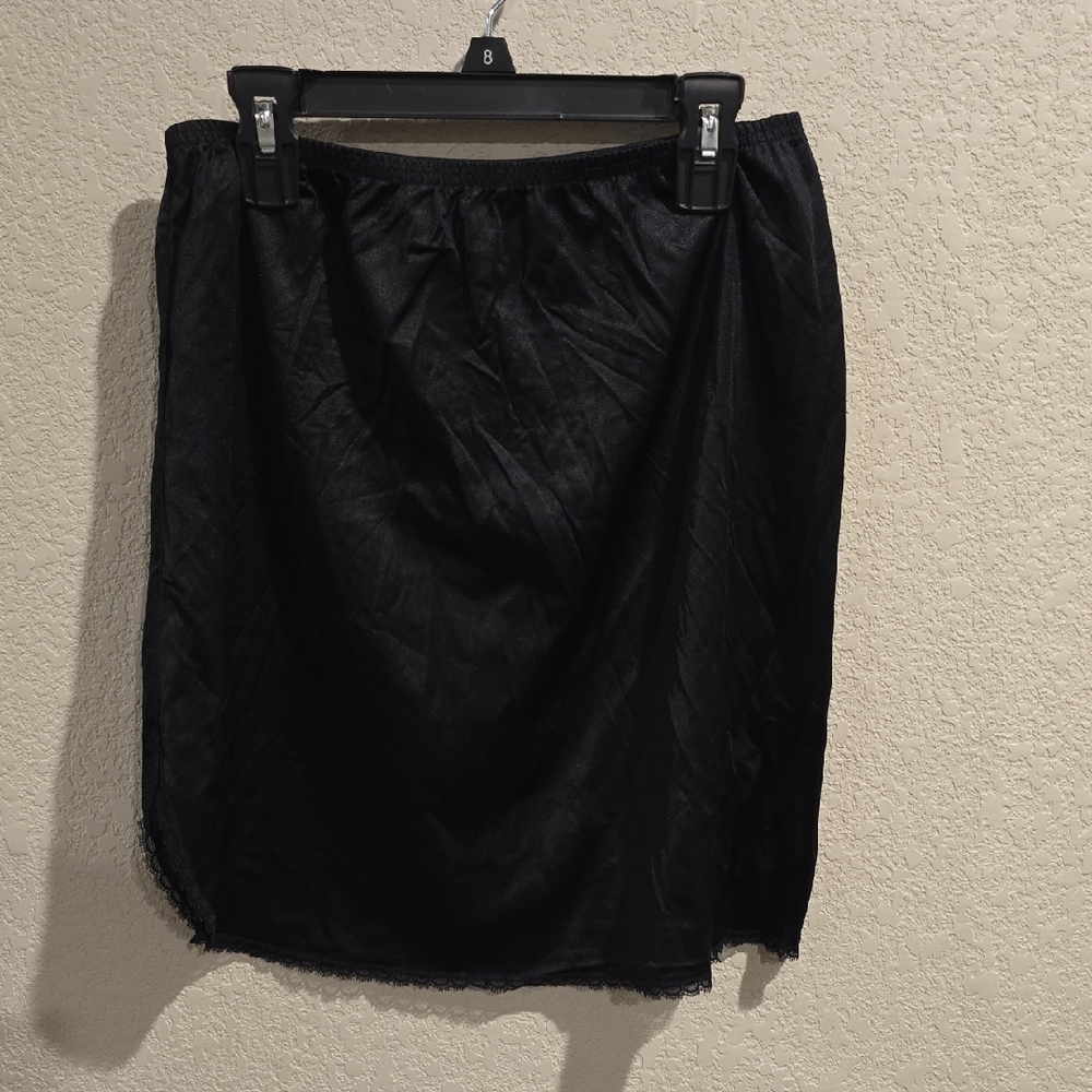 Vintage Vanity Fair Black Nylon Tricot Half Slip – Lace Trim – Size Medium/18